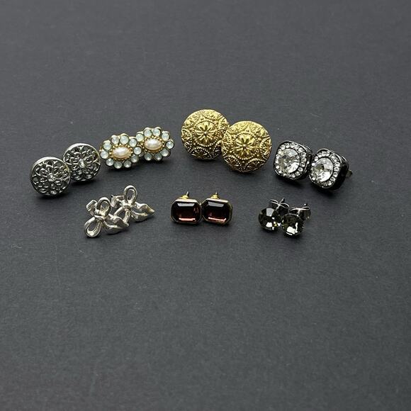 Classic Fashion Stud Earrings Lot 7 Pierced Wearable Jewelry Stylish Variety - Picture 1 of 4